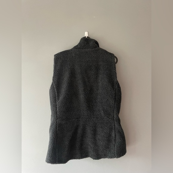 Reversible Sherpa/Down Helly Hansen Vest - Picture 2 of 2